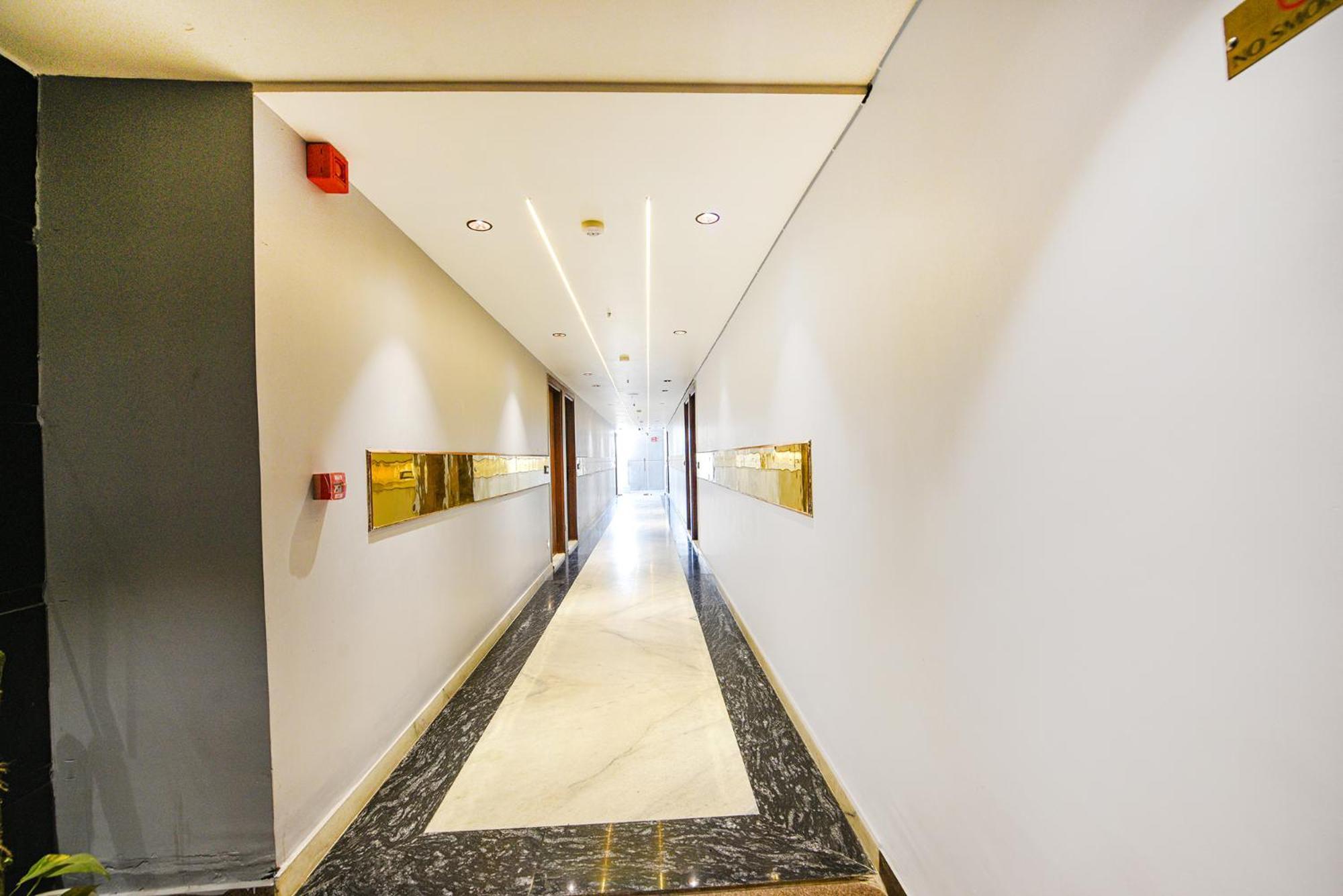 Fabhotel Prime Apple Tree Residency 뉴델리 외부 사진