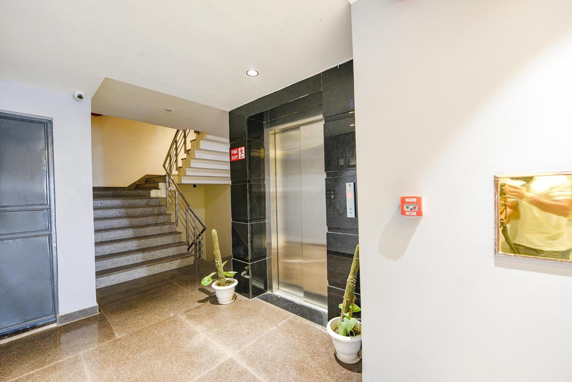 Fabhotel Prime Apple Tree Residency 뉴델리 외부 사진